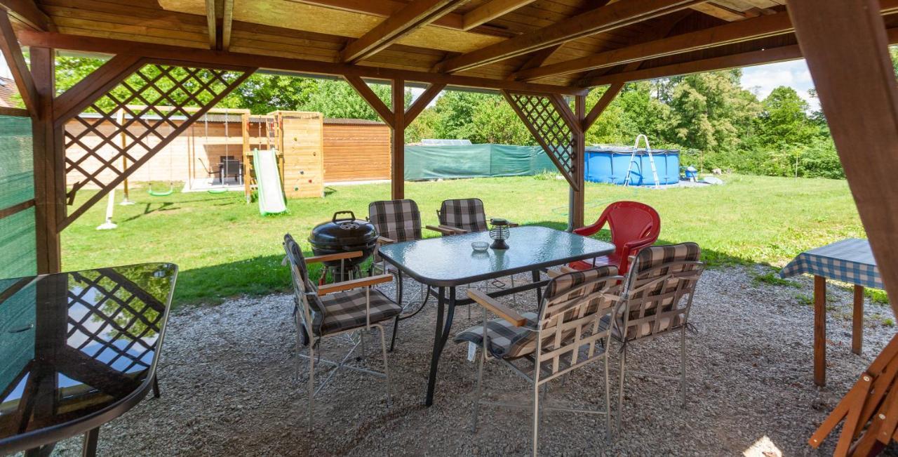 Apartmany Domek U Lesa Bítov Buitenkant foto